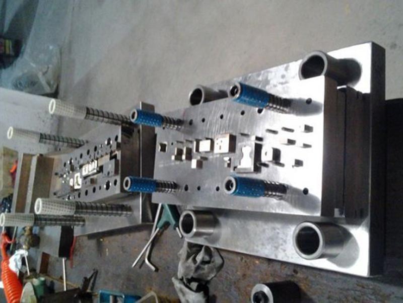 蛟河模具制造-12