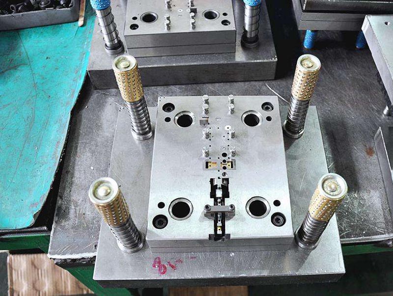 蛟河模具制造-01