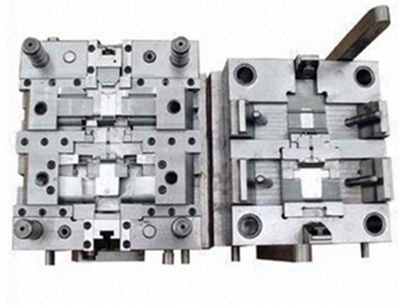 蛟河精密塑料模-07