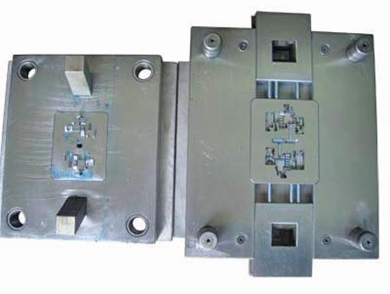 蛟河精密塑料模-01